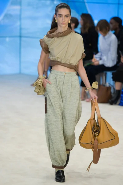 Look 33
